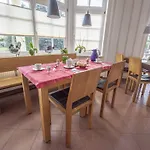 Achtern 3*